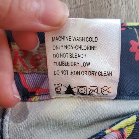 Blue rein size 5 juniors multi colored floral denim shorts - Picture 10 of 13